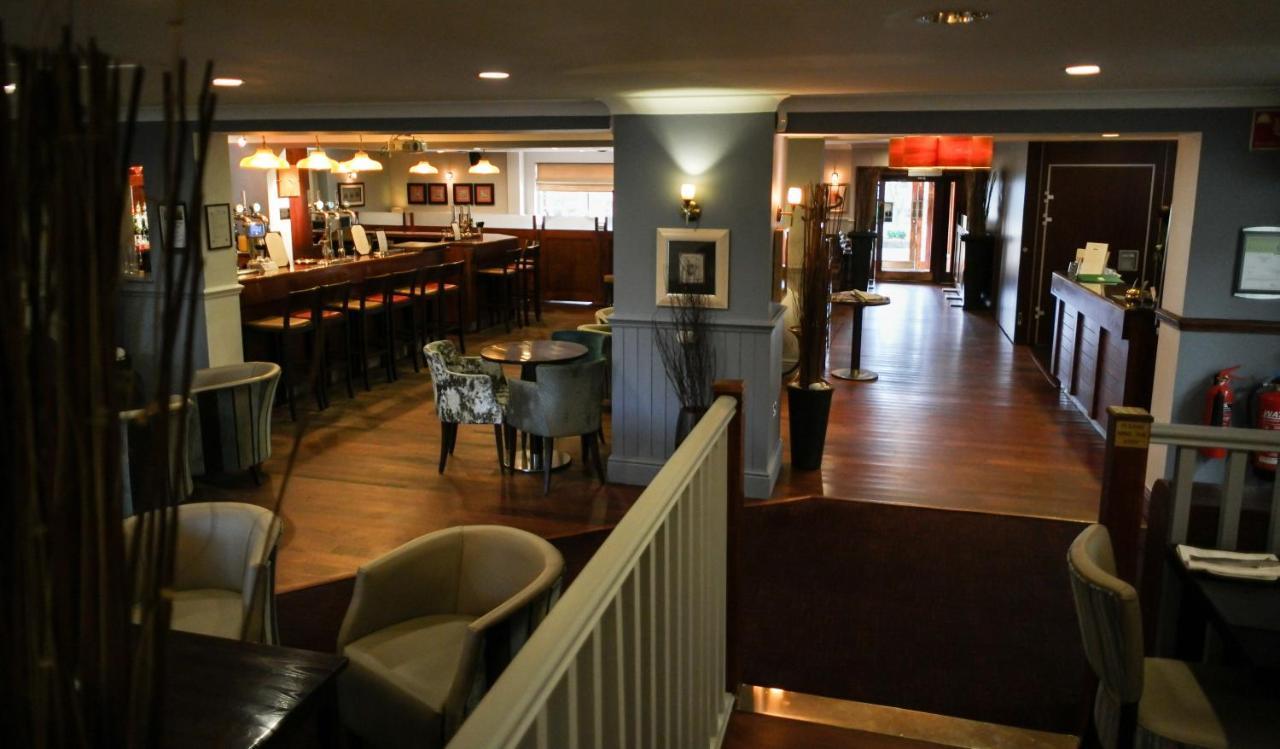 וויסבק Crown Lodge Hotel מראה חיצוני תמונה
